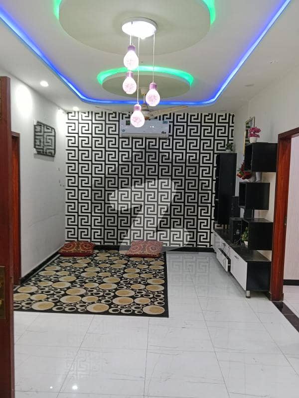 علامہ اقبال ٹاؤن ۔ نیلم بلاک علامہ اقبال ٹاؤن,لاہور میں 5 کمروں کا 5 مرلہ مکان 2.45 کروڑ میں برائے فروخت۔