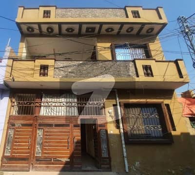 گلشنِ اقبال راولپنڈی میں 4 کمروں کا 5 مرلہ مکان 35.0 ہزار میں کرایہ پر دستیاب ہے۔