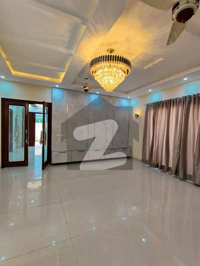 SUPERB LOCATION 1 KANAL HOUSE AVAILABLE FOR SALE IN LDA AVENUE