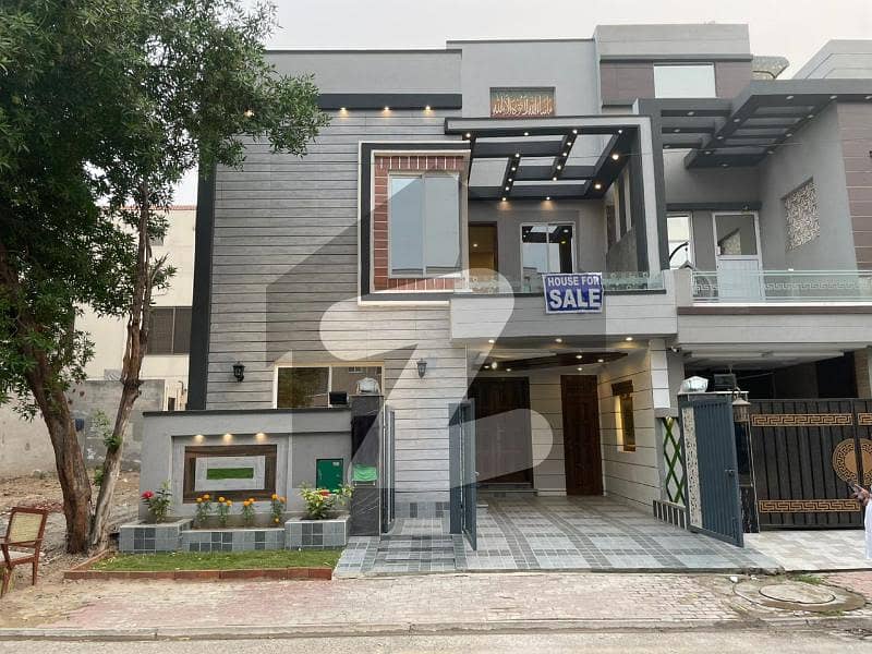 5 MARLA BRAND NEW HOUSE FOR SALE BAHRIA TOWN LAHORE