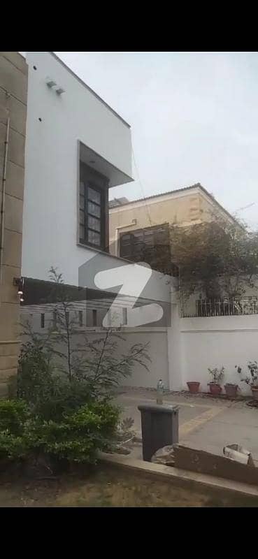 Unoccupied Prime Location House Of 1000 Square Yards Is Available For rent In DHA Defence