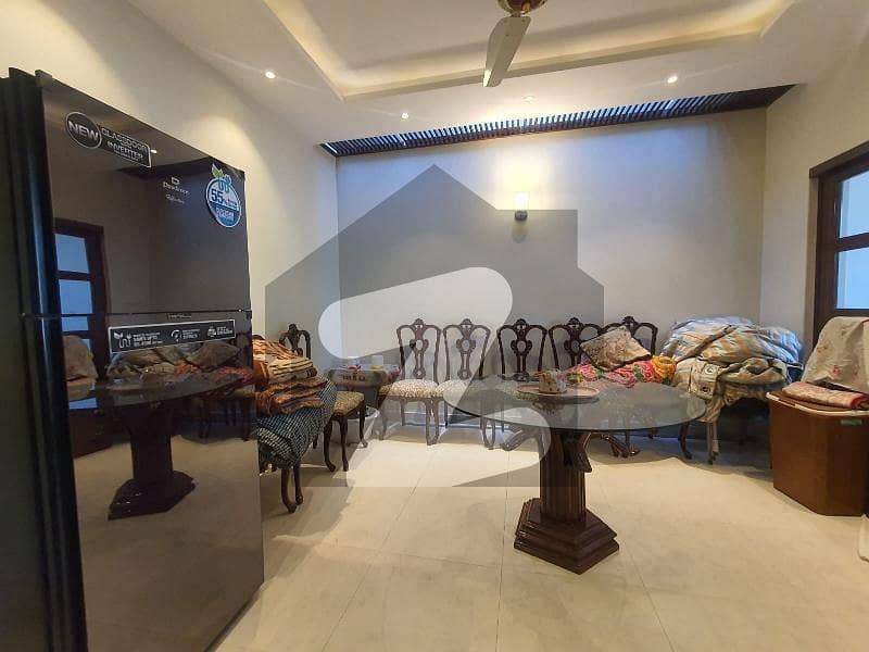 ڈی ایچ اے فیز 6 ڈیفنس (ڈی ایچ اے),لاہور میں 4 کمروں کا 10 مرلہ مکان 5.65 کروڑ میں برائے فروخت۔