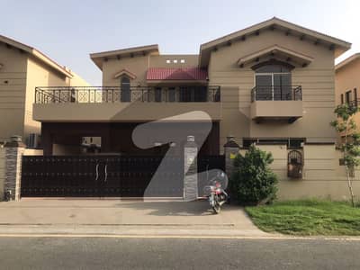 17 MARLA 5 BED HOUSE AVAILABLE FOR RENT