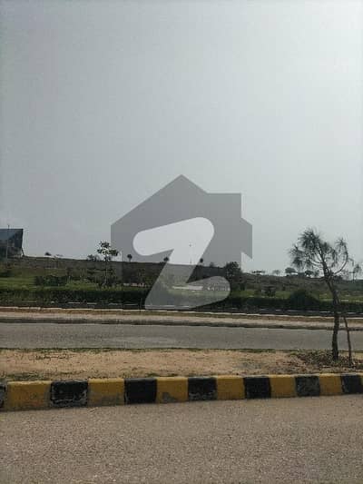 10 Marla Possession Ready To Construction Highted Location Investor Price Plot Available For Sale In Taj Residencia Rose Block