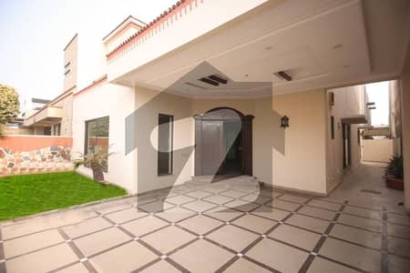 10 Marla Slightly Used Well Maintained House For Sale In Dha Pha 5