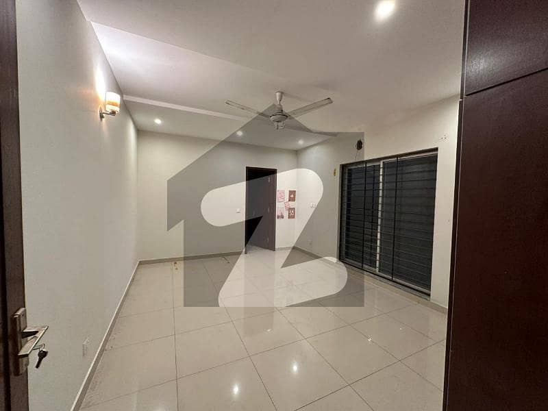 10 Marla Well Maintained Used House For Rent In Dha Ph 3