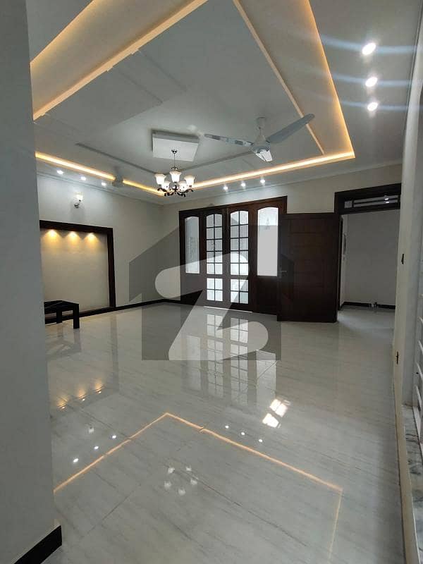 35x70 Ground portion available For rent in G_13