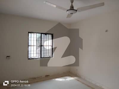ایڈن ایوینیو ایڈن,لاہور میں 2 کمروں کا 12 مرلہ بالائی پورشن 60.0 ہزار میں کرایہ پر دستیاب ہے۔