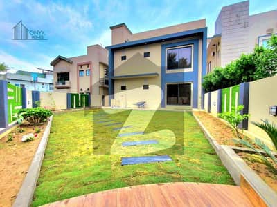 Luxurious 16 Marla House With Beautiful Lawn