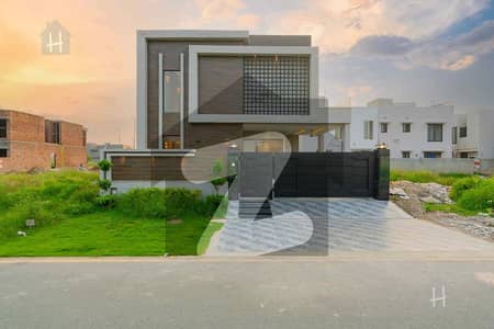 10 Marla Slightly Used Double Unit Modern House For Sale
