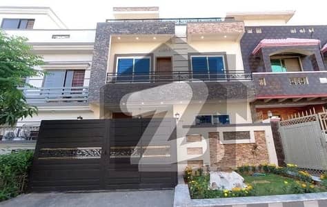 Aesthetic On Excellent Location House Of 4 Marla For Sale Is Available