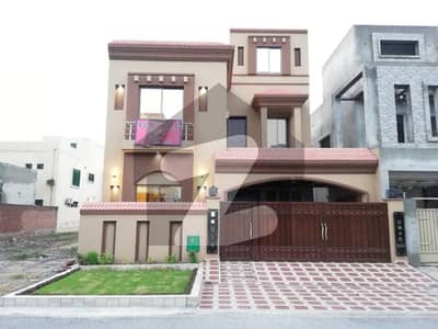8 MARLA BEAUTIFUL HOUSE FOR SALE IN UMAR BLOCK BAHRIA TOWN LAHORE