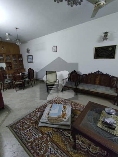 ڈی ایچ اے فیز 4 ڈیفنس (ڈی ایچ اے),لاہور میں 3 کمروں کا 10 مرلہ مکان 3.9 کروڑ میں برائے فروخت۔