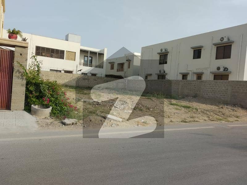 1000 Yards Residential Plot Most Attractive And Most Alluring Location In 11th Street Before Khayaban-e-Badban In Phase 5 Kharachi