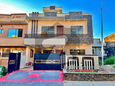 (30*60) Brand New First Entry Designer House For Sale In G-13 Islamabad