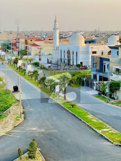 08 Marla Plot For Sale In Jinnah Block