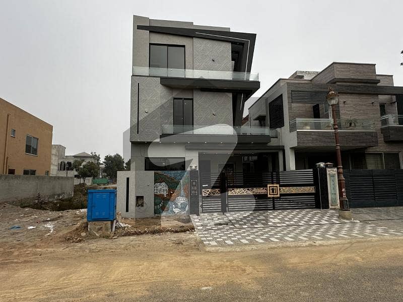 10 Marla Modern Design House For Sale In Lake City Lahore M-2A