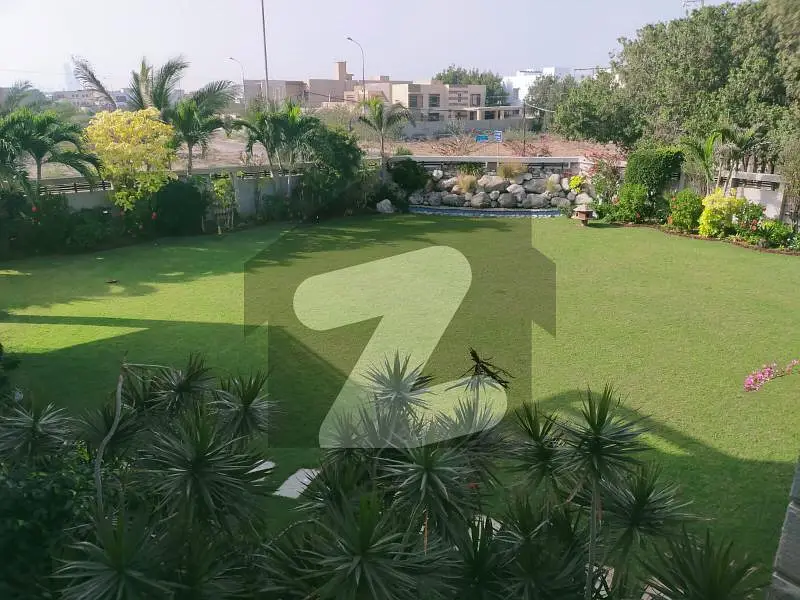 1000 Yards Bunglow For Sale At Most Prime And Captivating Location in Dha Defence Phase 2,Karachi.