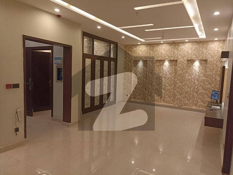 ڈی ایچ اے فیز 7 ڈیفنس (ڈی ایچ اے),لاہور میں 4 کمروں کا 10 مرلہ مکان 4.8 کروڑ میں برائے فروخت۔