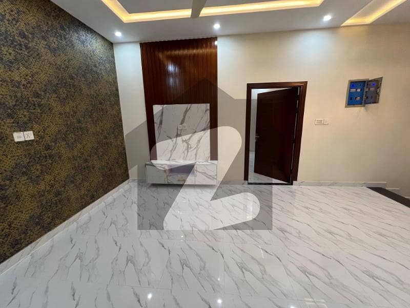 ڈی ایچ اے فیز 7 ڈی ایچ اے ڈیفینس,کراچی میں 6 کمروں کا 2 کنال مکان 20.0 کروڑ میں برائے فروخت۔