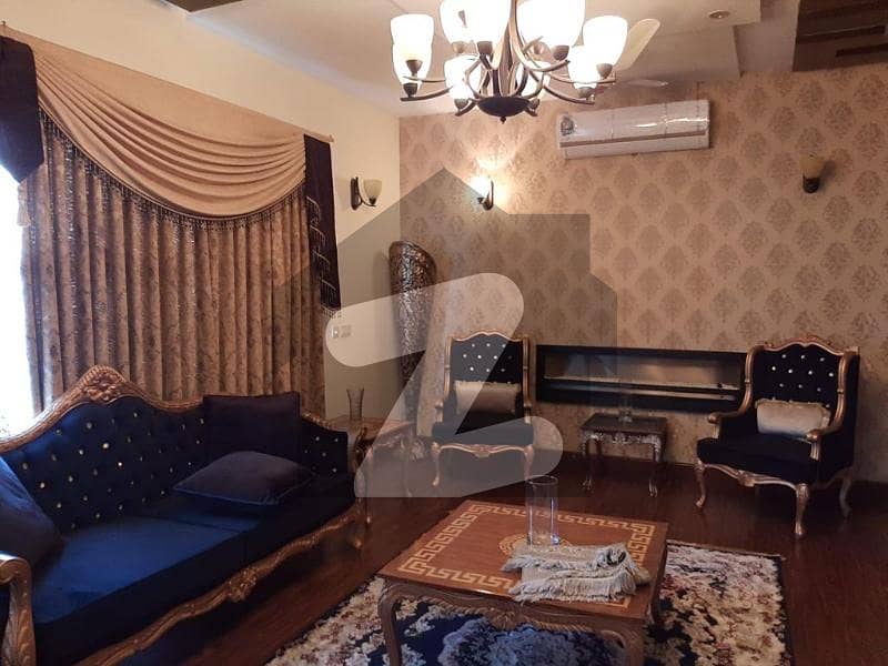 ڈی ایچ اے فیز 5 - بلاک کے فیز 5,ڈیفنس (ڈی ایچ اے),لاہور میں 5 کمروں کا 1 کنال مکان 8.5 کروڑ میں برائے فروخت۔