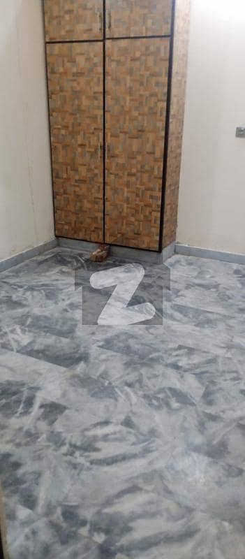 علامہ اقبال ٹاؤن ۔ پاک بلاک علامہ اقبال ٹاؤن,لاہور میں 5 کمروں کا 2 مرلہ مکان 50.0 ہزار میں کرایہ پر دستیاب ہے۔