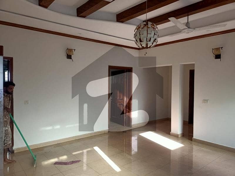 1 Kanal Upper Portion Facing Park Available For Rent In DHA Phase 4