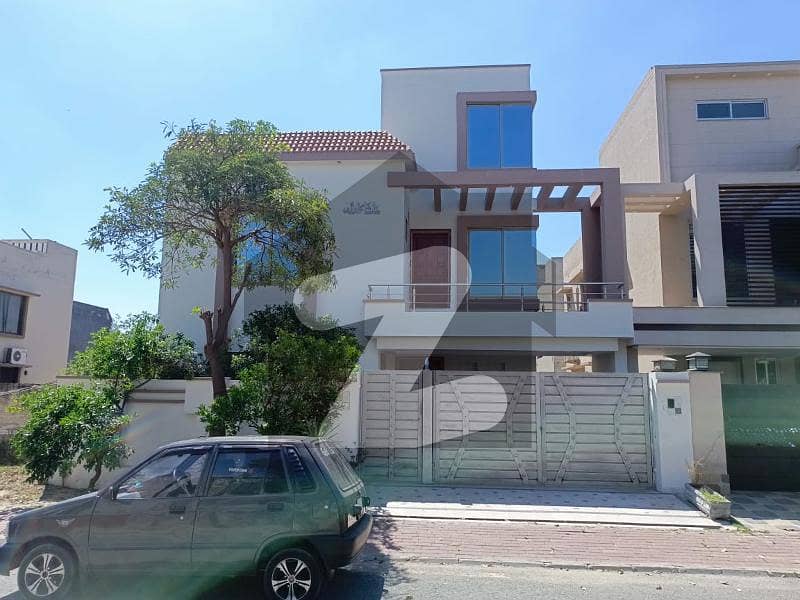 10 Marla House Available For Rent In Overseas A Block Bahria Town, Lahore