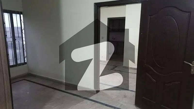 2 BEDROOM APARMENT AVAILABLE FOR RENT