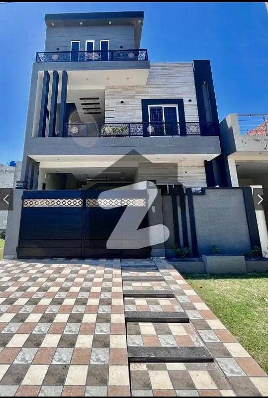 Facing Park 5 Marla Modern Double Storey House For Sale In Jubilee Town