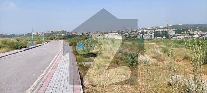 In DHA Phase 4 - Sector G 1 Kanal Residential Plot For Sale