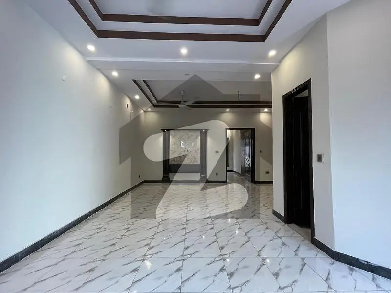 5 MARLA FULLY LUXURY IDEAL LOCATION EXCELLENT HOUSE FOR RENT IN BAHRIA TOWN LAHORE