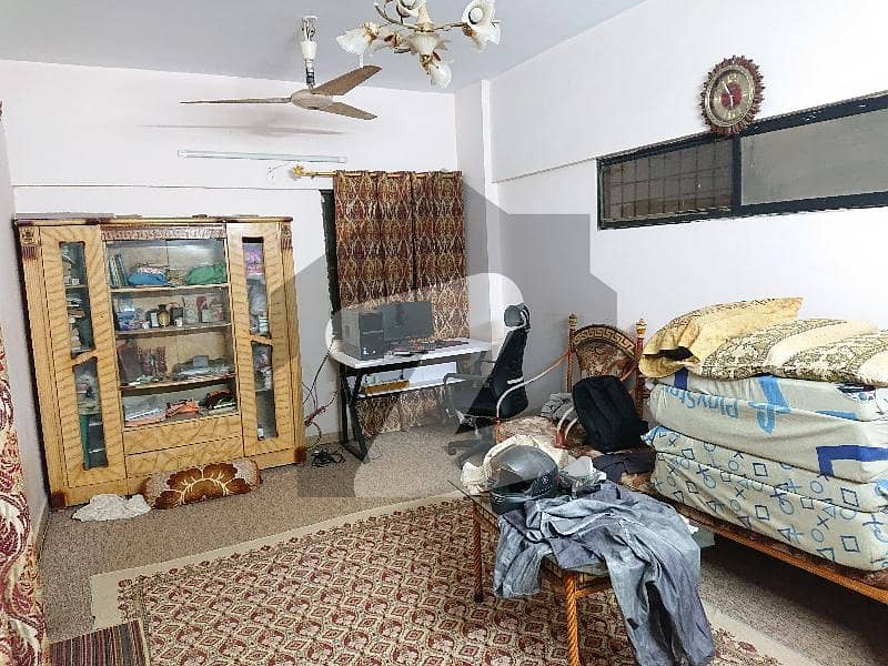 نارتھ ناظم آباد ۔ بلاک ایم نارتھ ناظم آباد,کراچی میں 3 کمروں کا 7 مرلہ فلیٹ 1.2 کروڑ میں برائے فروخت۔