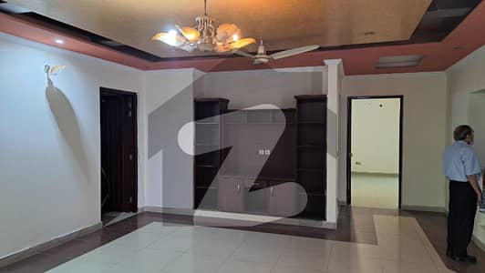 20 marla upper portion for rent in valencia town with 3 bedrooms