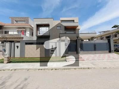 1 Kanal Modern Maintained Designer House For Sale In Jasmine Block Bahria Town Lahore