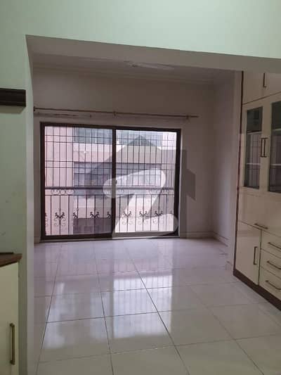 FULL FLOOR APARTMENT FOR SALE IN MAIN KHAYABAN E 
NISHAT