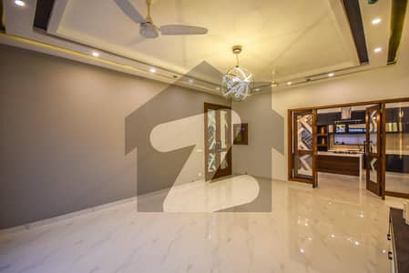 ڈی ایچ اے فیز 3 ڈیفنس (ڈی ایچ اے),لاہور میں 3 کمروں کا 5 مرلہ مکان 2.55 کروڑ میں برائے فروخت۔