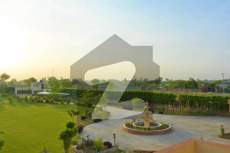 ڈی ایچ اے فیز 7 - بلاک زیڈ ڈی ایچ اے فیز 7,ڈیفنس (ڈی ایچ اے),لاہور میں 1 کنال رہائشی پلاٹ 1.8 کروڑ میں برائے فروخت۔