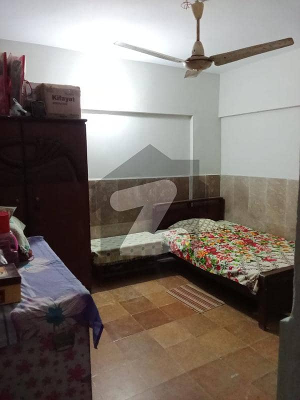 یونیورسٹی روڈ کراچی میں 2 کمروں کا 4 مرلہ فلیٹ 65.0 لاکھ میں برائے فروخت۔