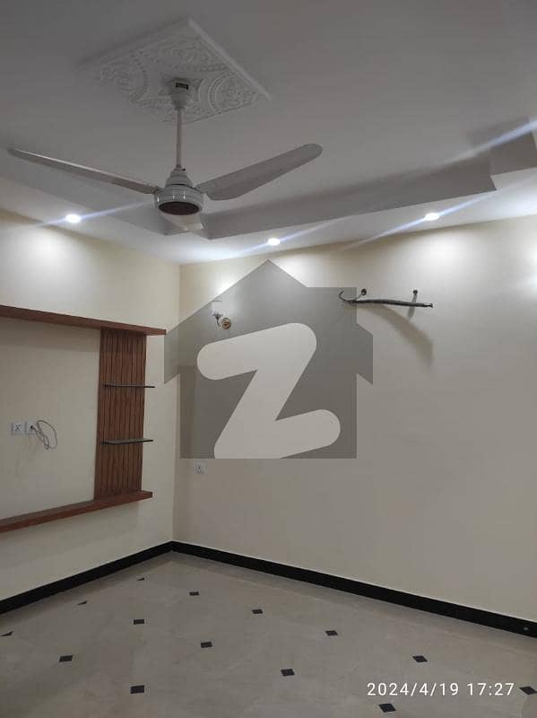 ویلینشیاء ہاؤسنگ سوسائٹی لاہور میں 5 کمروں کا 10 مرلہ مکان 5.0 کروڑ میں برائے فروخت۔
