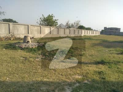 برکی روڈ کینٹ,لاہور میں 10 کنال کمرشل پلاٹ 90.0 کروڑ میں برائے فروخت۔