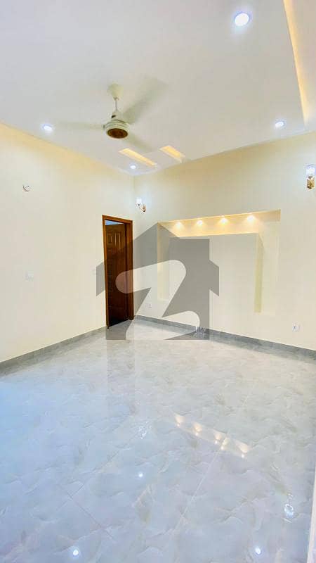 5 Marla Brand New Ground Floor Portion For Rent In 
Dream Gardens
 Lahore