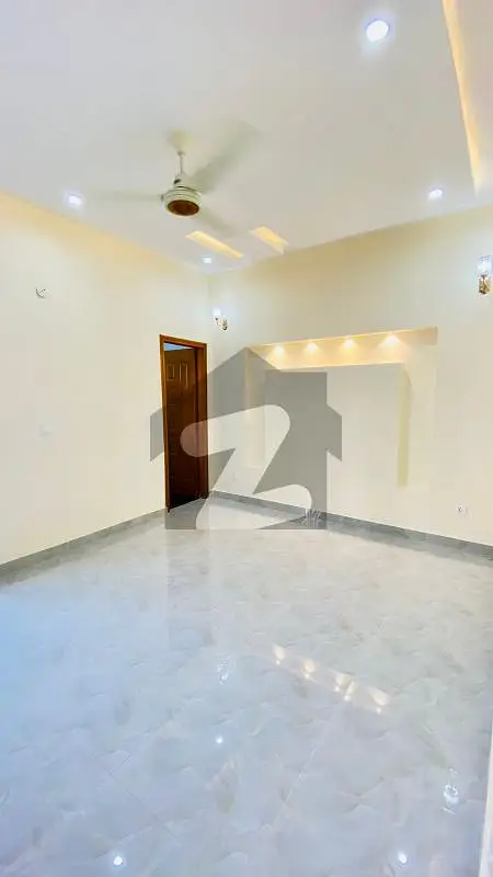 5 Marla Brand New Ground Floor Portion For Rent In
Dream Gardens
Lahore