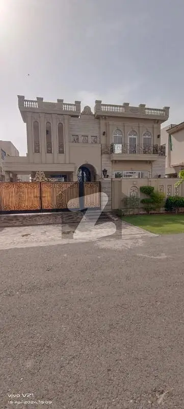 100% Original Pictures Kanal Spanish Design House For Rent In Phase 7 DHA Lahore