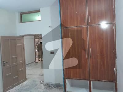 اشرف کالونی راولپنڈی میں 4 کمروں کا 5 مرلہ مکان 90.0 لاکھ میں برائے فروخت۔