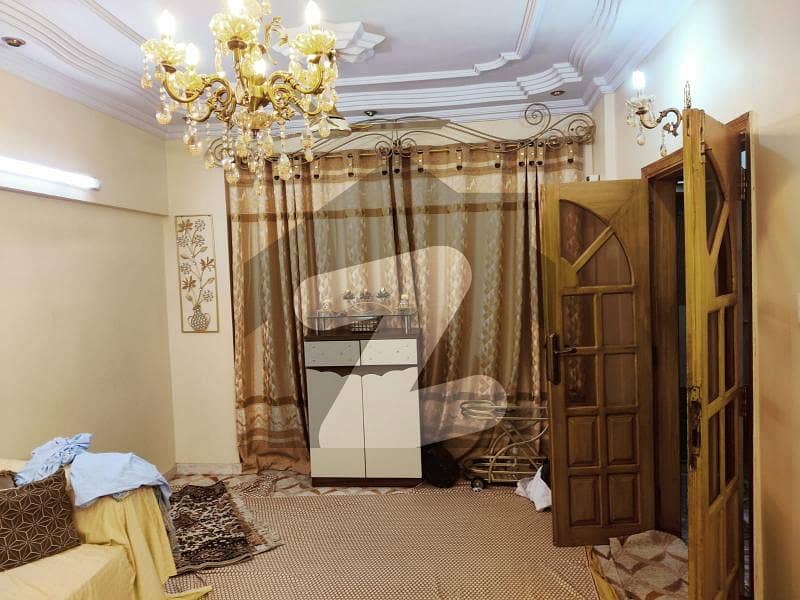 گارڈن ایسٹ جمشید ٹاؤن,کراچی میں 3 کمروں کا 6 مرلہ فلیٹ 2.1 کروڑ میں برائے فروخت۔