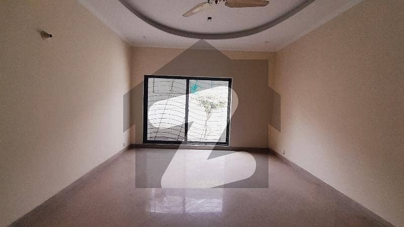 01 Kanal Beautiful House For Sale In DHA Phase 03