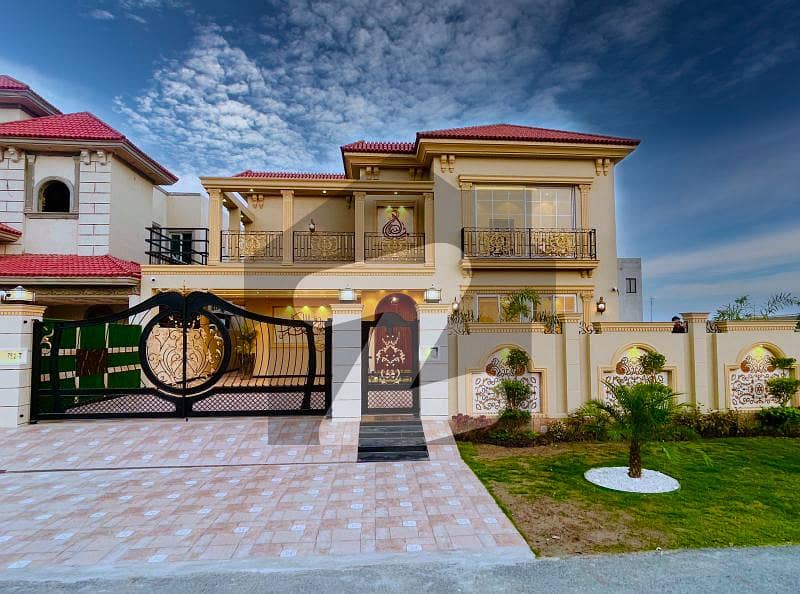 1 Kanal Ultra Modern Designer Bungalow For Sale In Best Location Of DHA