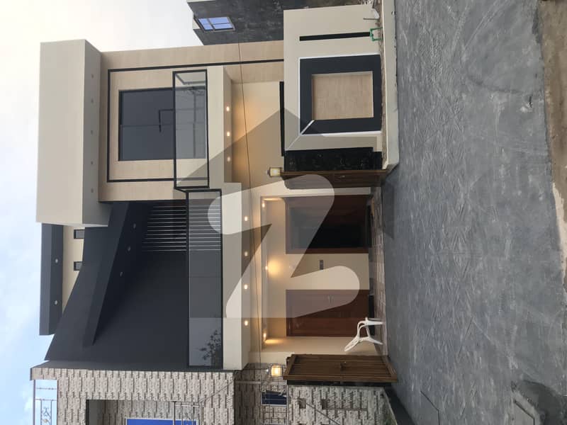 25x40 BRAND NEW LUXURY HOUSE AVAILABLE FOR SALE AT OUT CLAS LOCATION