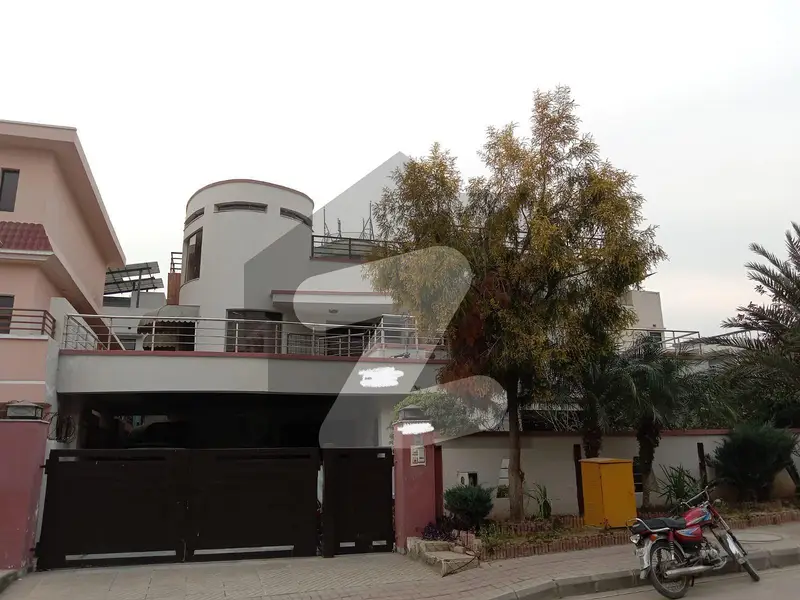 1 Kanal Neat And Clean House For arent in Bahria Town Rawalpindi